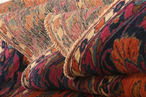 Sarouk Red Hand Knotted 87 X 115 Area Rug 100-25227 Image 4