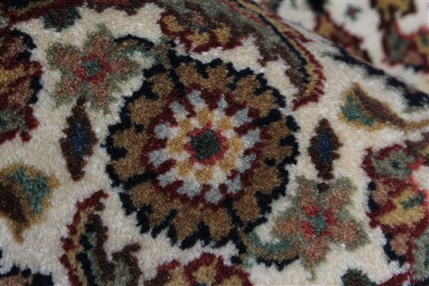 Herati Beige Round Hand Knotted 50 X 50 Area Rug 250-25231 Image 7