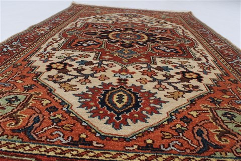 Serapi White Hand Knotted 30 X 50 Area Rug 250-25270 Image 2