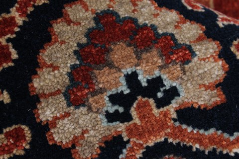 Serapi Beige Hand Knotted 50 X 610 Area Rug 250-25278 Image 10