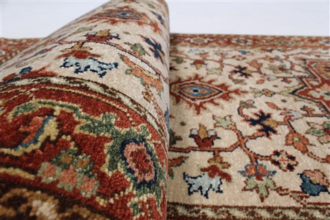 Serapi Beige Runner Hand Knotted 27 X 160 Area Rug 250-25299 Image 10