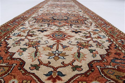 Serapi Beige Runner Hand Knotted 27 X 160 Area Rug 250-25299 Image 2