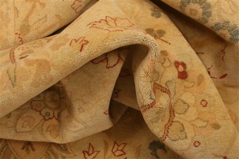 Agra Beige Hand Knotted 103 X 143 Area Rug 100-25304 Image 2