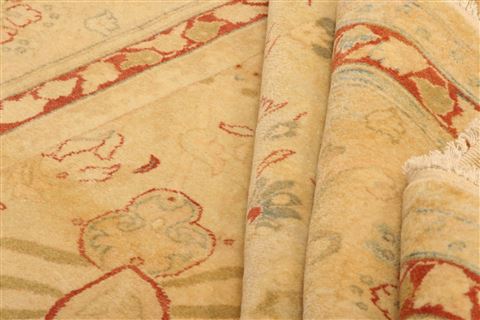 Agra Beige Hand Knotted 103 X 143 Area Rug 100-25304 Image 3