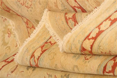 Agra Beige Hand Knotted 103 X 143 Area Rug 100-25304 Image 4