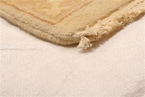 Agra Beige Hand Knotted 103 X 143 Area Rug 100-25304 Image 9