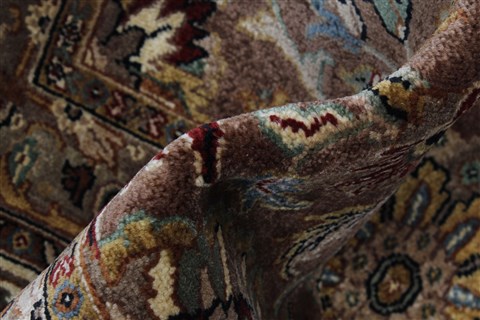 Tabriz Beige Hand Knotted 90 X 122 Area Rug 250-25321 Image 12