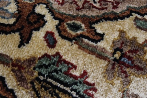 Tabriz Beige Hand Knotted 90 X 122 Area Rug 250-25321 Image 8