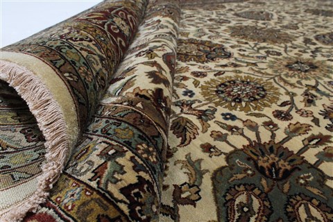 Kashan Beige Hand Knotted 811 X 123  Area Rug 250-25327 Image 12