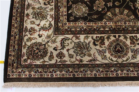Kashan Beige Hand Knotted 90 X 120 Area Rug 250-25337 Image 3