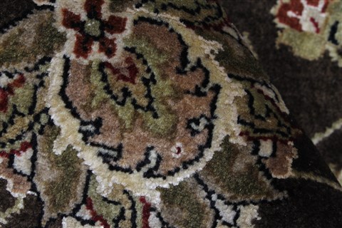 Kashan Beige Hand Knotted 90 X 120 Area Rug 250-25337 Image 5