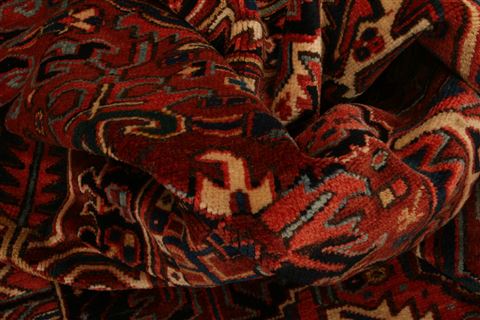 Heriz Red Hand Knotted 109 X 134 Area Rug 100-25443 Image 2