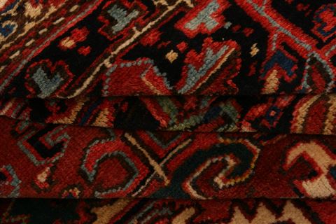 Heriz Red Hand Knotted 109 X 134 Area Rug 100-25443 Image 5