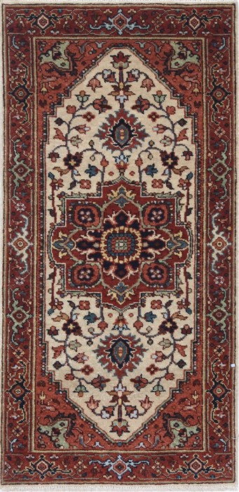 Serapi White Hand Knotted 20 X 40 Area Rug 250-25471 Image 0