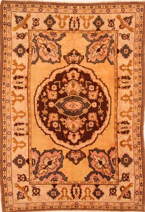 Tabriz Beige Hand Knotted 66 X 94 Area Rug 100-25520 Image 0