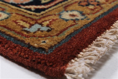 Serapi Red Hand Knotted 60 X 811 Area Rug 250-25583 Image 6