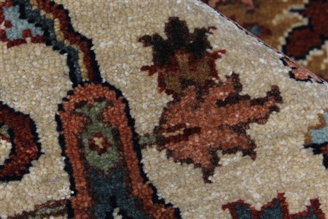Serapi Red Hand Knotted 60 X 811 Area Rug 250-25583 Image 8