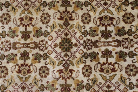 Indo-Persian Beige Hand Knotted 811 X 111 Area Rug 250-25668 Image 4