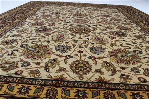 Kashan Beige Hand Knotted 90 X 118 Area Rug 250-25679 Image 1