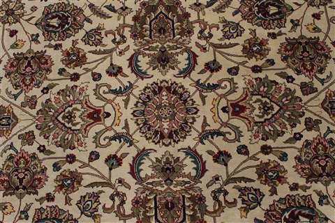 Kashan Beige Hand Knotted 90 X 118 Area Rug 250-25679 Image 3
