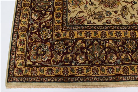 Kashan Beige Hand Knotted 90 X 118 Area Rug 250-25679 Image 4