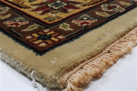Kashan Beige Hand Knotted 90 X 118 Area Rug 250-25679 Image 5