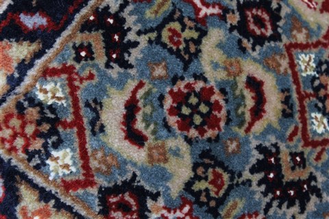 Bidjar Beige Hand Knotted 84 X 1110 Area Rug 250-25689 Image 6