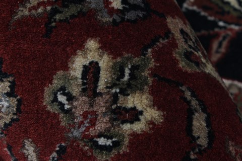 Kashan Beige Hand Knotted 90 X 124 Area Rug 250-25693 Image 3