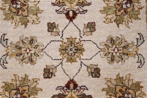 Kashan Beige Runner Hand Knotted 27 X 60 Area Rug 250-25774 Image 3