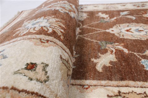 Ziegler Beige Runner Hand Knotted 26 X 60 Area Rug 250-25778 Image 9