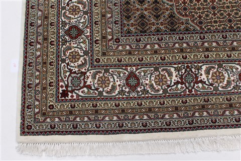Mahi Beige Hand Knotted 87 X 119 Area Rug 250-25809 Image 3