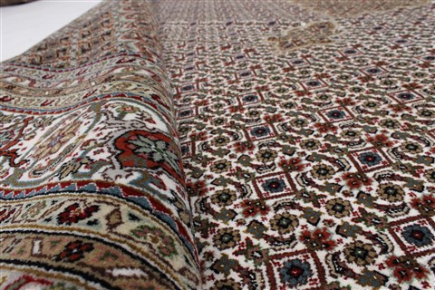 Mahi Beige Hand Knotted 87 X 119 Area Rug 250-25809 Image 8