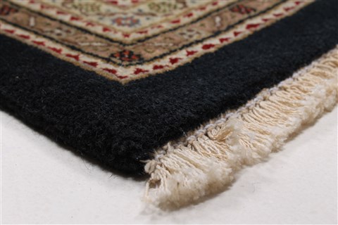 Mahi Black Hand Knotted 82 X 114 Area Rug 250-25824 Image 5