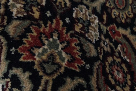 Herati Beige Hand Knotted 90 X 115 Area Rug 250-25827 Image 6
