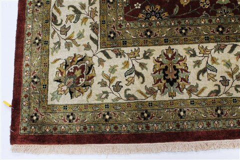 Kashan Beige Hand Knotted 810 X 118  Area Rug 250-25836 Image 5