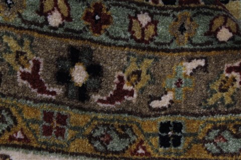 Kashan Beige Hand Knotted 810 X 118  Area Rug 250-25836 Image 8