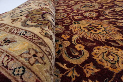 Kashan Beige Hand Knotted 90 X 120  Area Rug 250-25839 Image 11