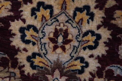 Kashan Beige Hand Knotted 90 X 120  Area Rug 250-25839 Image 8