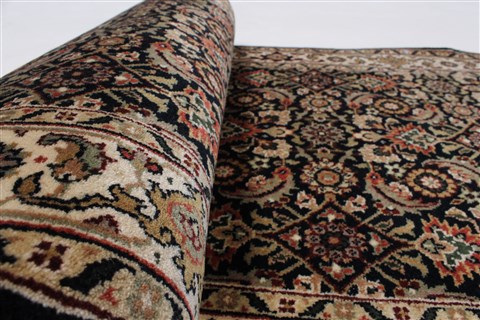 Herati Beige Hand Knotted 27 X 56 Area Rug 250-25861 Image 9