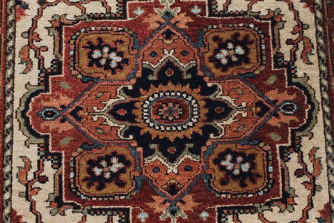 Serapi White Runner Hand Knotted 26 X 60 Area Rug 250-25871 Image 3
