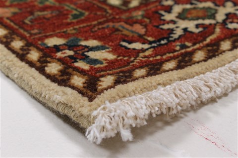Serapi White Runner Hand Knotted 26 X 60 Area Rug 250-25871 Image 5