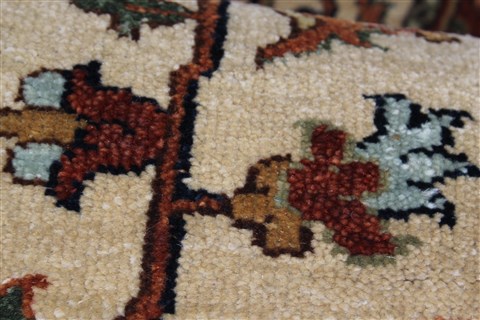 Serapi White Runner Hand Knotted 26 X 60 Area Rug 250-25871 Image 7