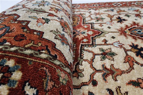 Serapi White Runner Hand Knotted 26 X 60 Area Rug 250-25871 Image 9