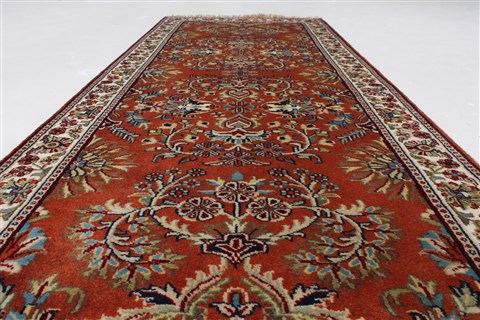 Sarouk Beige Runner Hand Knotted 26 X 62 Area Rug 250-25887 Image 1