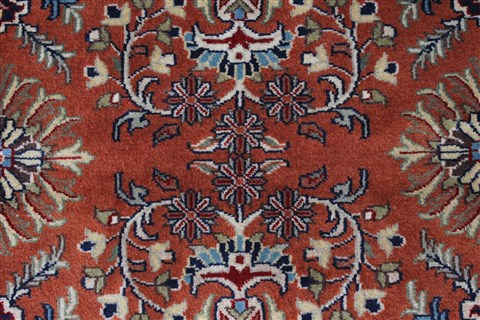 Sarouk Beige Runner Hand Knotted 26 X 62 Area Rug 250-25887 Image 3