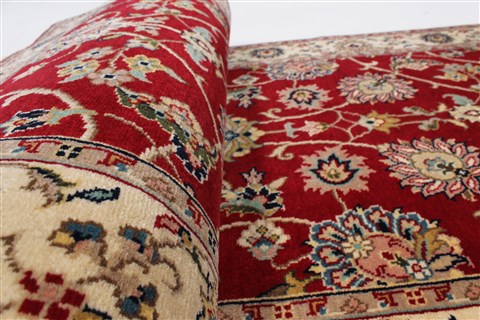 Isfahan Red Runner Hand Knotted 28 X 61 Area Rug 250-25893 Image 10