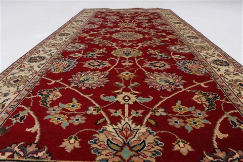 Isfahan Red Runner Hand Knotted 28 X 61 Area Rug 250-25893 Image 2
