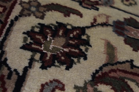 Kashmar Beige Runner Hand Knotted 29 X 60 Area Rug 250-25898 Image 6