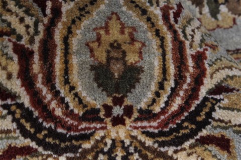 Kashan Beige Hand Knotted 89 X 116 Area Rug 250-25938 Image 7