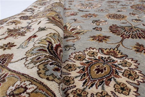 Kashan Beige Hand Knotted 89 X 116 Area Rug 250-25938 Image 8